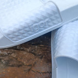 כפכפי Igor - לבן