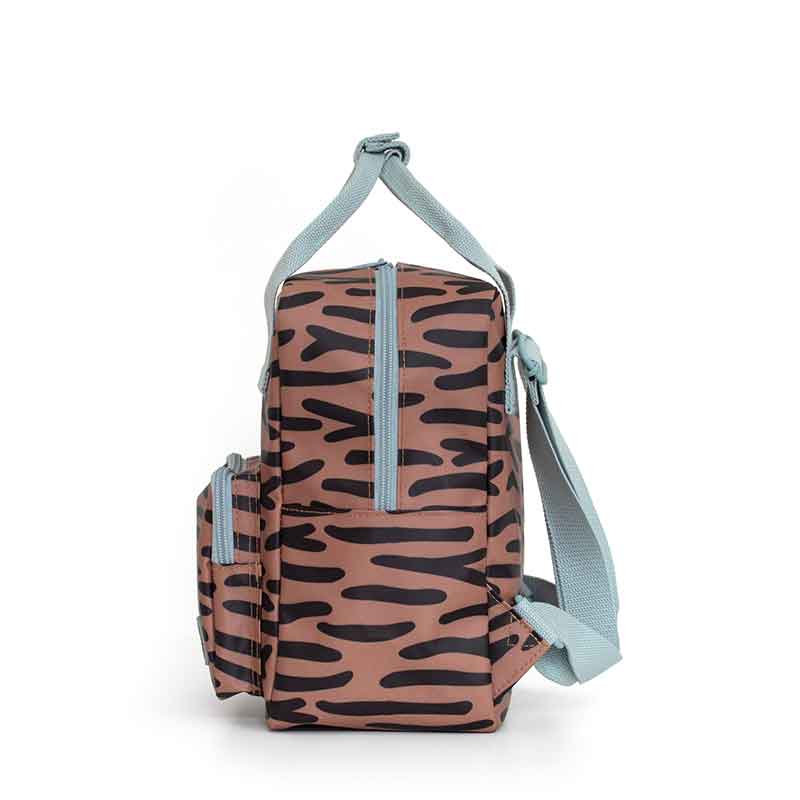 1702033---Studio-Ditte---small-backpack---tiger-stripes-brown---side---2