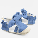 נעלי טרום הליכה וצעד ראשון - סנדלים ג'ינס עם פפיון