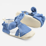 נעלי טרום הליכה וצעד ראשון - סנדלים ג'ינס עם פפיון