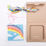 ערכת ריקמה עם סטנד מקרטון - קשת בענן