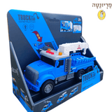 משאית וו גרירה עם קולות ותאורה