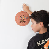 ריקמה על עץ - חרקים