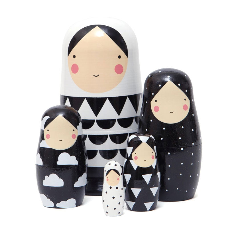 black_and_white_nesting_dolls_b_web_1